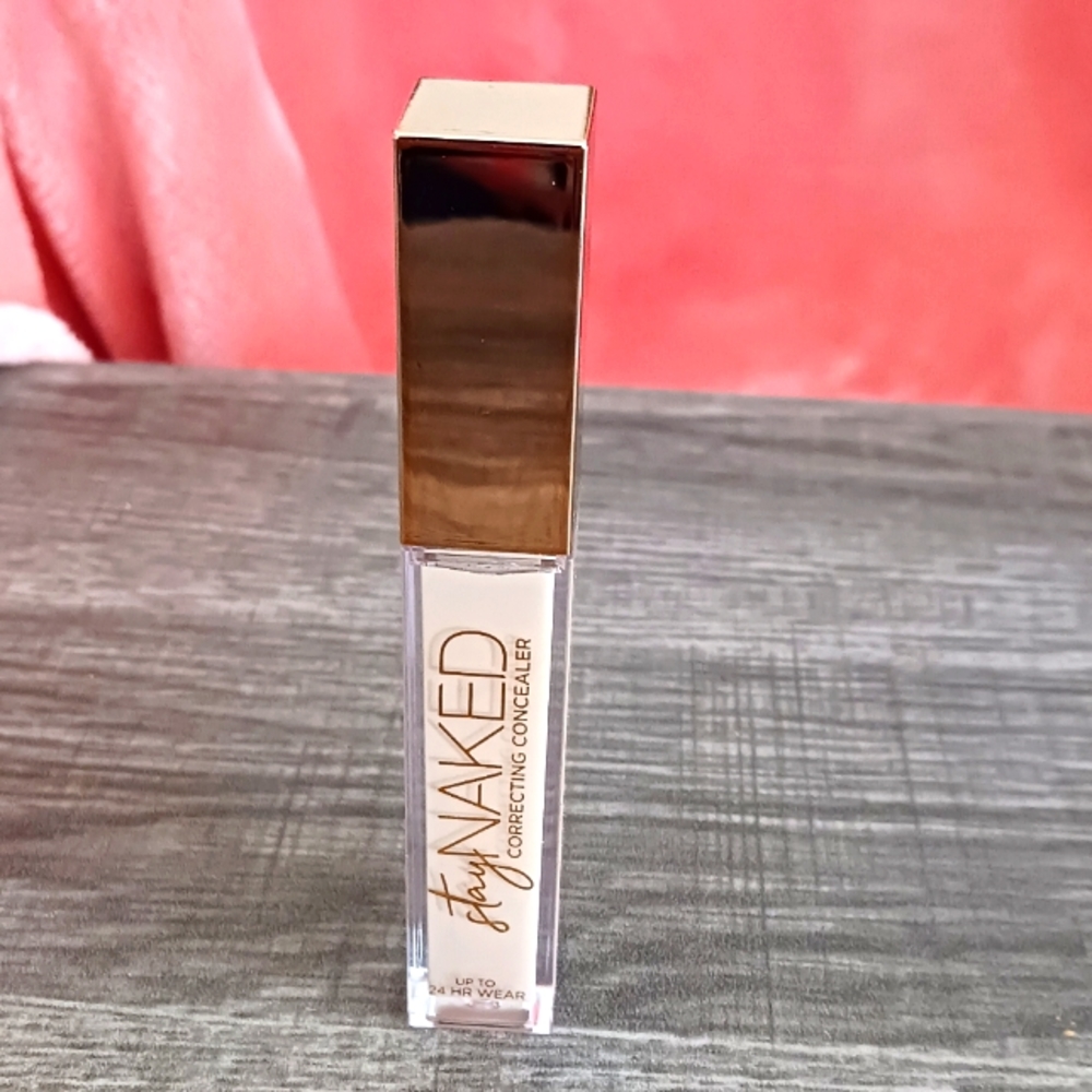 Urdan decay concealer